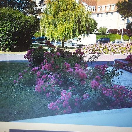 Chez Marilyn Apartment โดวีลล์ ภายนอก รูปภาพ
